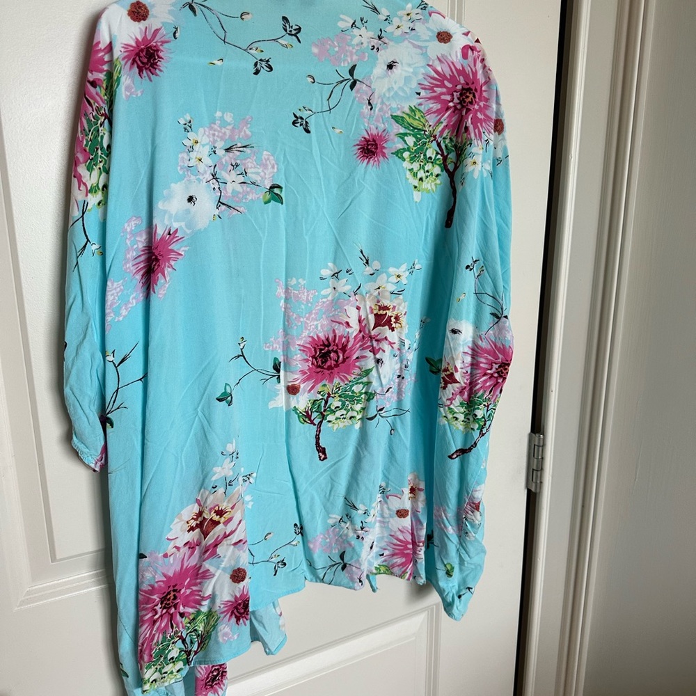 Kimono - Picture 2 of 2